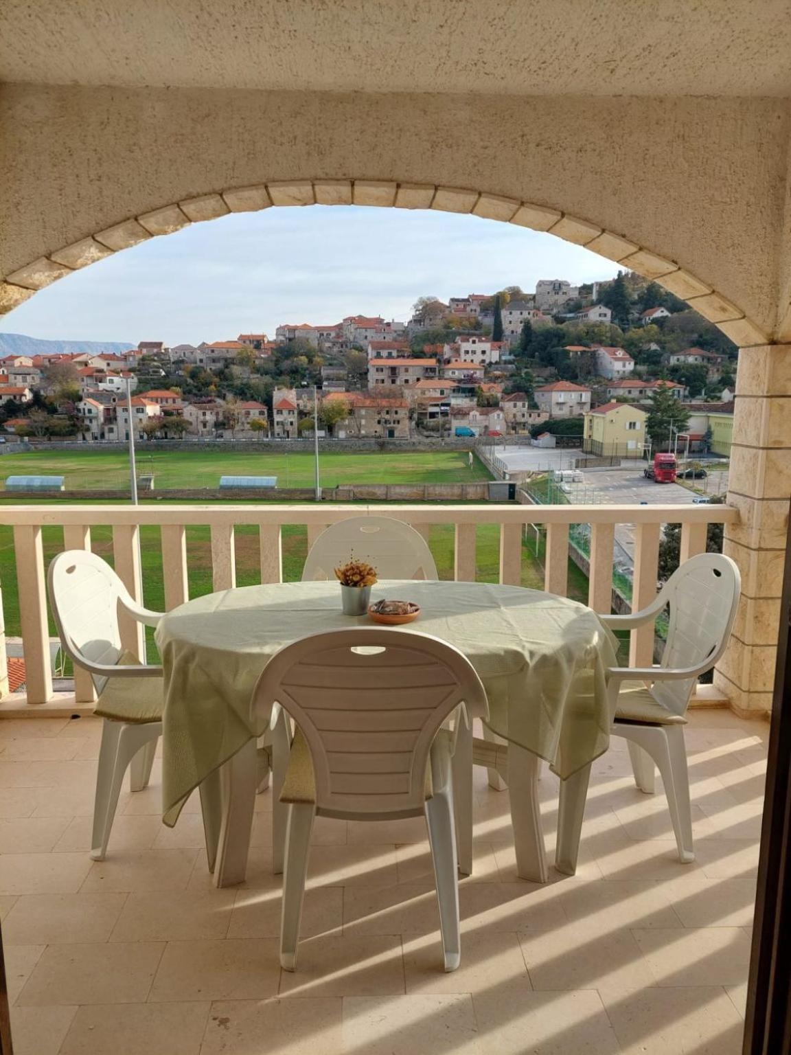 פוסטיר Apartments Pavao מראה חיצוני תמונה