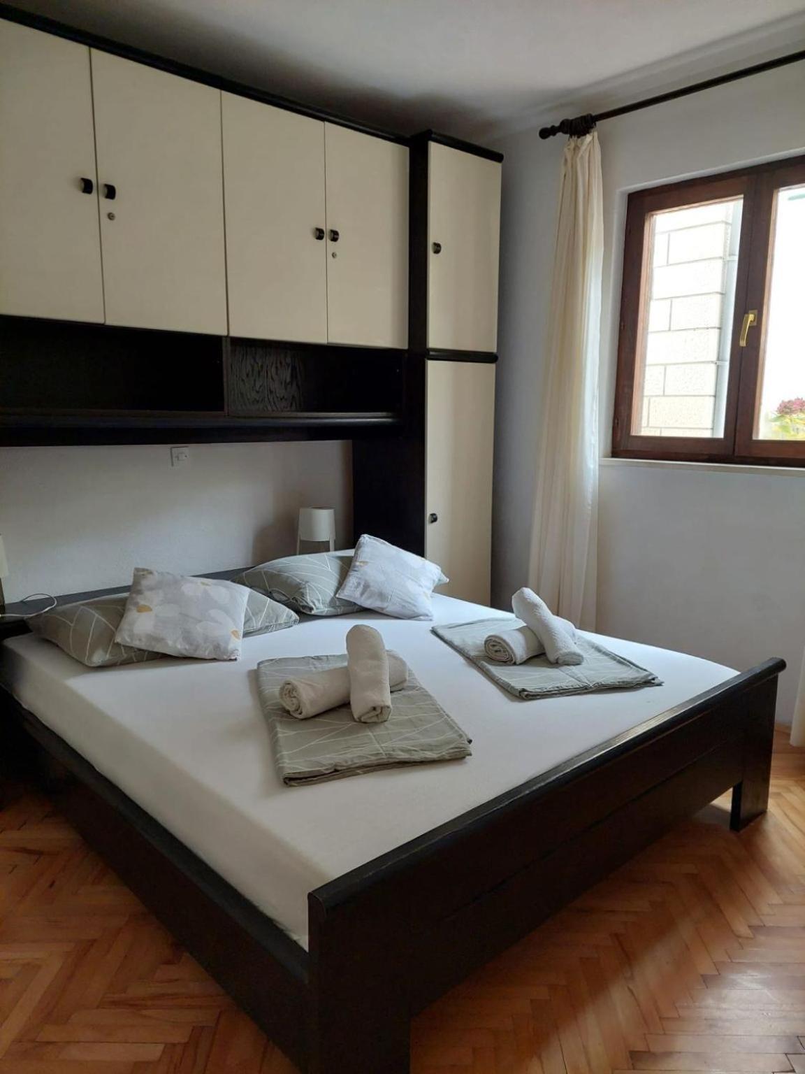 פוסטיר Apartments Pavao מראה חיצוני תמונה