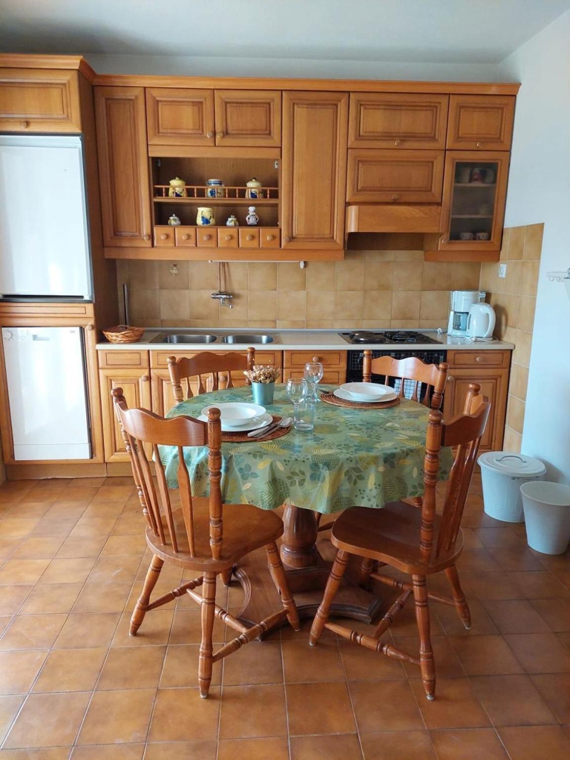 פוסטיר Apartments Pavao מראה חיצוני תמונה