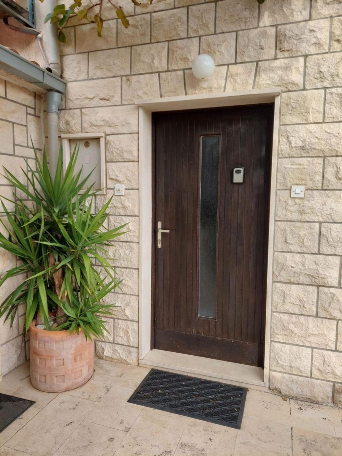 פוסטיר Apartments Pavao מראה חיצוני תמונה